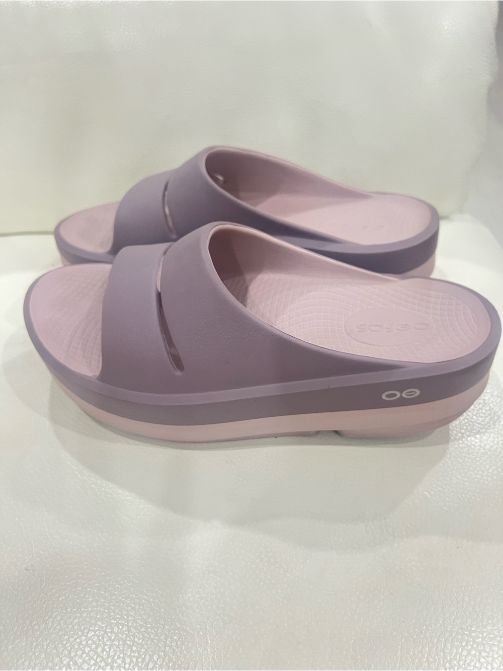 OOFOS Womens Lavender Pink Slide Sandals - Picture 3 of 7